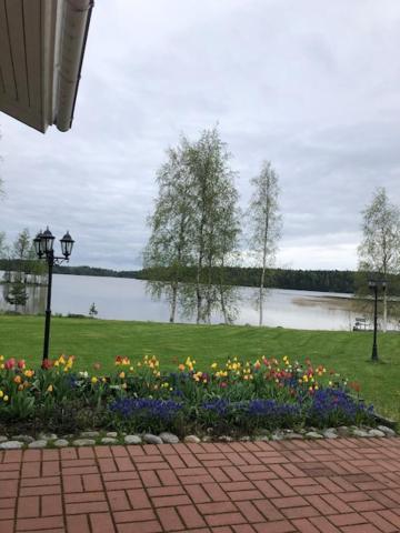 Wonderful Cottage By The Lake Hautjarvi ภายนอก รูปภาพ