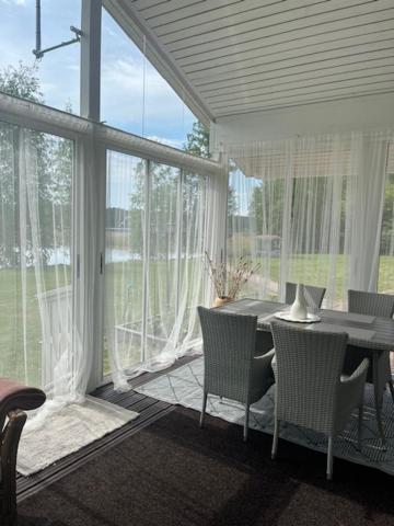 Wonderful Cottage By The Lake Hautjarvi ภายนอก รูปภาพ